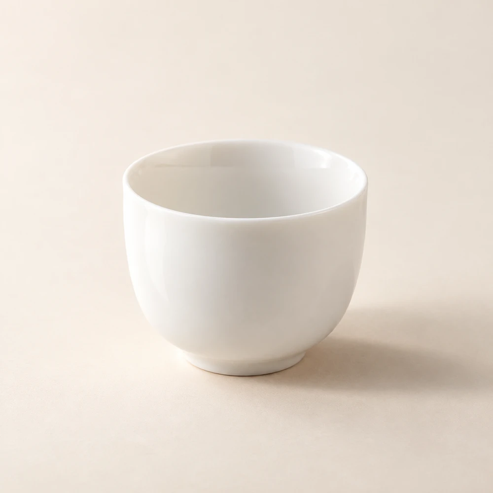 Cloud White Teacup in White